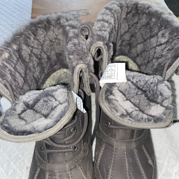 Ugg Boots ,size 9, Grey - Picture 5 of 13